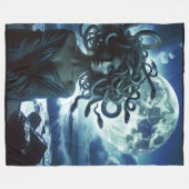 Junge Hübsche Medusa am Mond und Ozean Fleecedecke (Vorderseite (Horizontal))