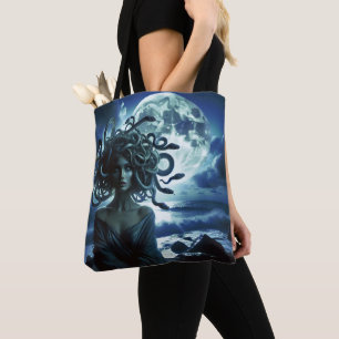 Junge hübsche Medusa bei Mond & Ozean Tasche