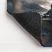 Junge im Ruderboot, geführt von erwachsenen Händen Mousepad (Ecke)