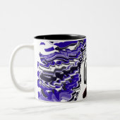 Junge im Winter Spaß Zweifarbige Tasse (Links)