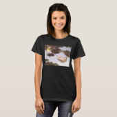 Junge in Hassoc Tree von Jessie Willcox Smith T-Shirt (Vorne ganz)