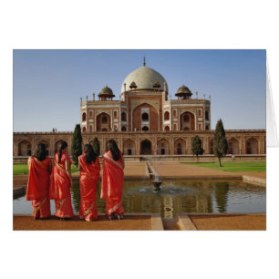 Junge indische Damen und Humayuns Grabmal, Delhi,