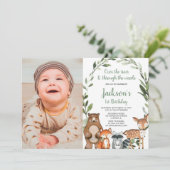 Junge Junge von Woodland-Tieren erstes Foto Einladung (Stehend Vorderseite)