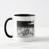Junge Jungen und Mädchen auf dem Baseballfeld Tasse (Links)