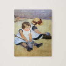 Junge Kinder, die am Strand spielen (Mary Cassatt)