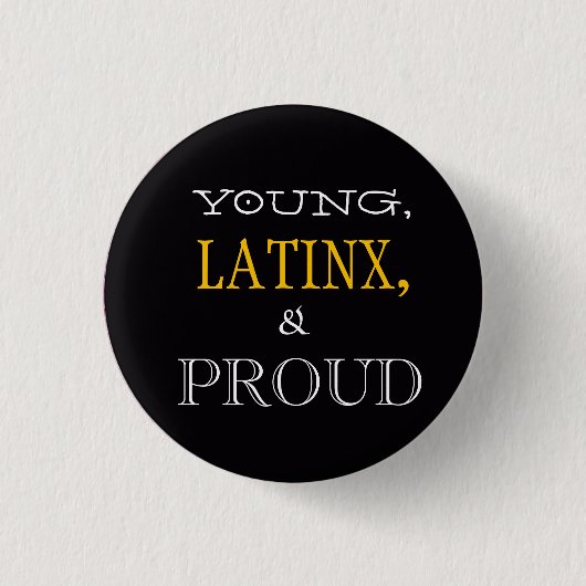 Junge, Latinx u. stolzes Button (Vorderseite)