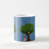 Junge liest unter Baum Friedliche Natur Lesend Kaffeetasse (Mittel)