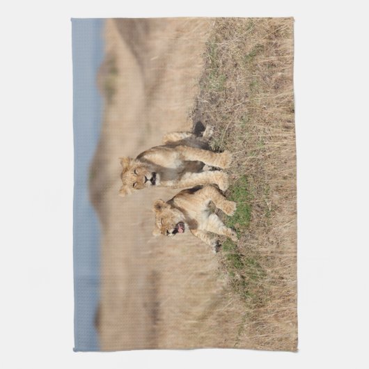 Junge Löwen Geschirrtuch (Vertikal)
