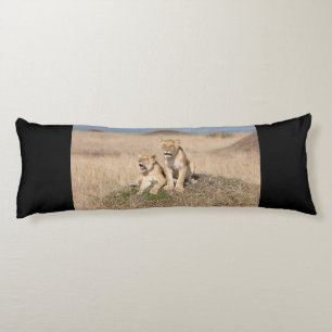 Junge Löwen Seitenschläferkissen