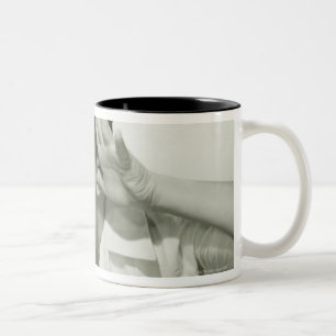 Junge macht ein Gesicht Zweifarbige Tasse