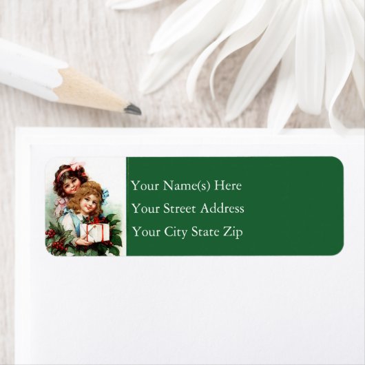 Junge Mädchen mit Geschenk Weihnachten (Insitu)