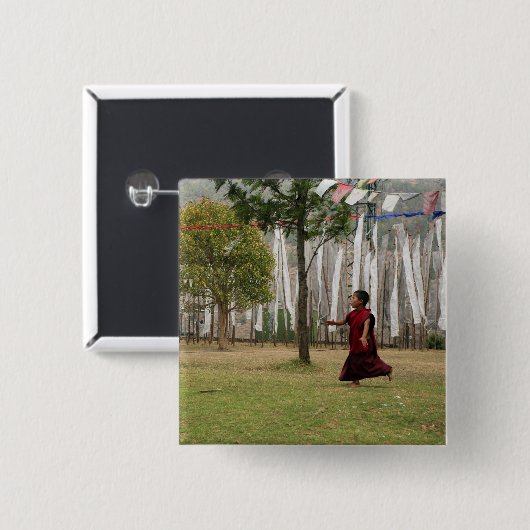 Junge Mönche und Gebetsfahnen Button (Vorne & Hinten)