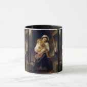 Junge Mutter, die ihr Kind anscheut Tasse (Zentrum)