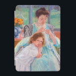 Junge Mutter Nähen, Mary Cassatt iPad Mini Hülle<br><div class="desc">Mary Stevenson Cassatt (22. Mai 1844 - 14. Juni 1926) war eine amerikanische Malerin und Druckerin. Sie war geboren in Allegheny City, Pennsylvania (heute Teil von Pittsburghs Nordseite), lebte aber einen Großteil ihres Erwachsenenlebens in Frankreich, wo sie zuerst Edgar Degas befreundet und später unter den Impressionisten ausgestellt wurde. Cassatt schuf...</div>