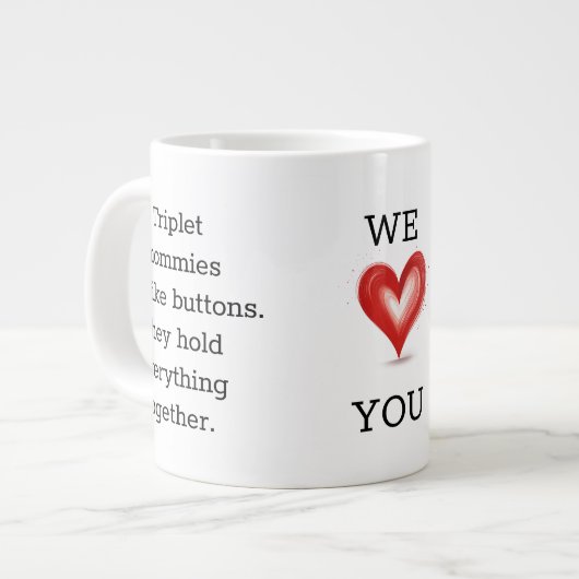 Junge Mutter von Triplets-Geschenk, kundenspezifis Jumbo-Tasse (Vorderseite Links)
