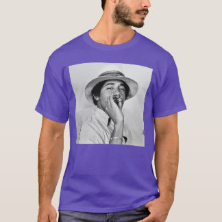 Junge Obama Hochschule raucht vintage Barack Obama T-Shirt