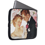 Junge Paare in der formellen Kleidung Laptopschutzhülle (Vorne Rechts)