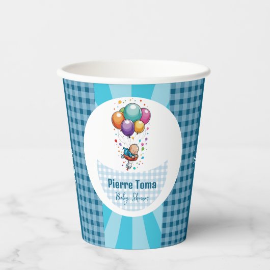 Junge Pappbecher (Vorderseite)