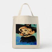 Junge schöne Hexe umgeben von blauem Rauch Tragetasche (Rückseite)