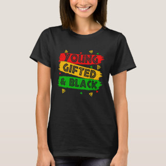 Junge schwarze Frau  Black Girl Magic und schwarze T-Shirt