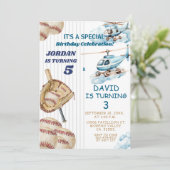 Junge Sibling Baseball und Flugzeug Joint Geburtst Einladung (Stehend Vorderseite)