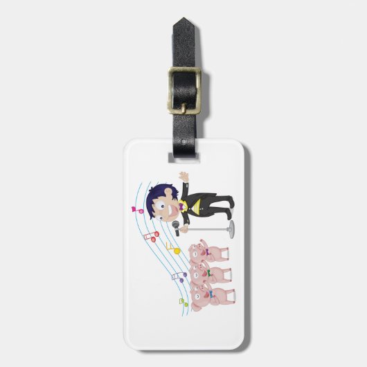 Junge singt mit Drei-Schweine-Chor Gepäckanhänger (Vorderseite vertikal)