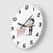 Junge singt mit Drei-Schweine-Chor Große Wanduhr (Winkel)