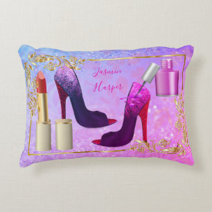 Junge trendige Mädchen bunte Mode Schuhe Make-up Dekokissen