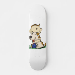 Junge umarmt liebevoll seinen Hund Rückenfarbe Skateboard