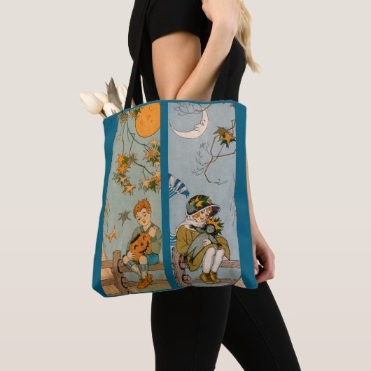 Junge und Mädchen der 1920er Jahre im Herbst Tasche (Von Nahem)