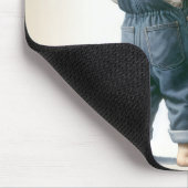 Junge und sein großer Hund Mousepad (Ecke)