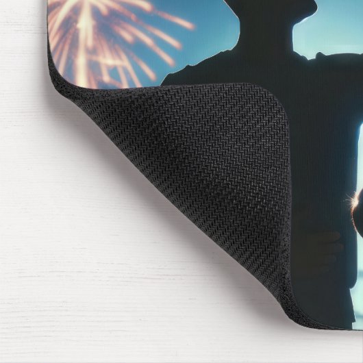 Junge und Vater mit amerikanischen Flaggen Mousepad (Ecke)