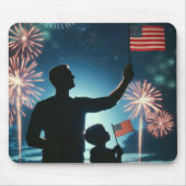 Junge und Vater mit amerikanischen Flaggen Mousepad (Vorne)