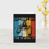 Junge von 8 Jahren bis 8 Jahre alt, um die 8. Karte (Gelbe Blume)