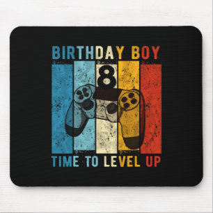 Junge von 8 Jahren bis 8 Jahre alt, um die 8. Mousepad