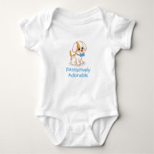 Junge Welpe Hund mit blauem Fliege Bodysuit