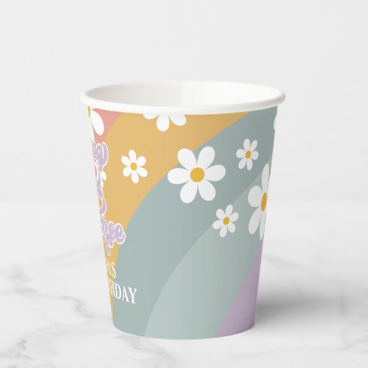 Junge Wilde und drei Retro-Rainbow-Paper-Cups Pappbecher (Links)