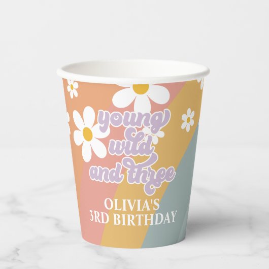 Junge Wilde und drei Retro-Rainbow-Paper-Cups Pappbecher (Vorderseite)
