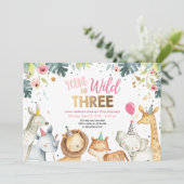 Junge Wildtiere und drei Safari-Girl-Tiere Geburts Einladung (Stehend Vorderseite)