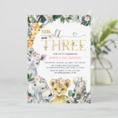 Junge Wildtiere und drei Safari-Jungtiere zum Gebu Einladung (Stehend Vorderseite)