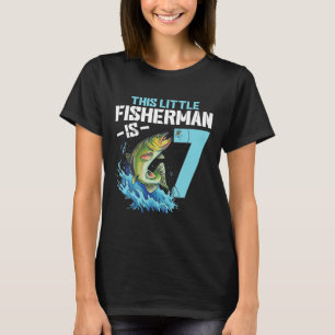 Jungen, die das Shirt zum Geburtstag anfischen 7 J