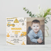 Jungen im Bau - Einladung zum Geburtstag (Stehend Vorderseite)