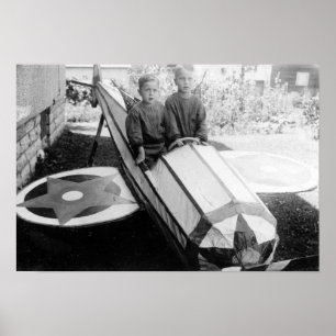 Jungen in einem Seifenkarren Poster