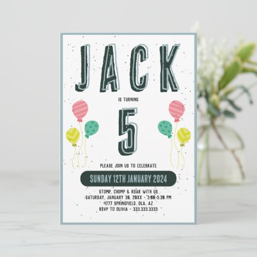 Jungen Niedlich Modernes dunkles Grün Thema Kinder Einladung (Stehend Vorderseite)