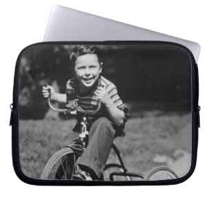 Jungen-Reitdreirad Laptopschutzhülle