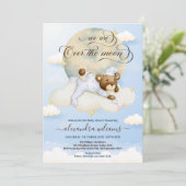 Jungen tragen Wolken über der Mond-Babydusche Einladung (Stehend Vorderseite)