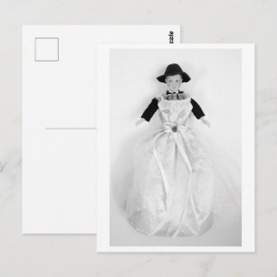 Jungenpuppe mit Kleid - George Postkarte