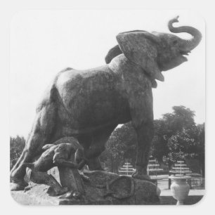 Junger Elefant gefangen in einer Falle Quadratischer Aufkleber