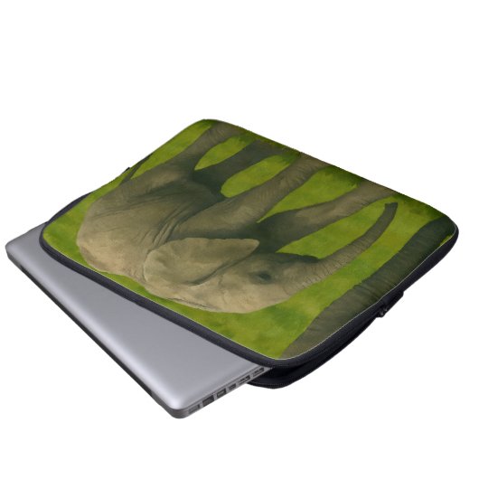 Junger Elefant mit Guardian im Grassy Reserve Laptopschutzhülle (Vorne Knopf)