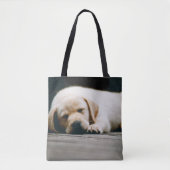 Junger gelber Labrador-Welpe schläft solid Tasche (Vorderseite)